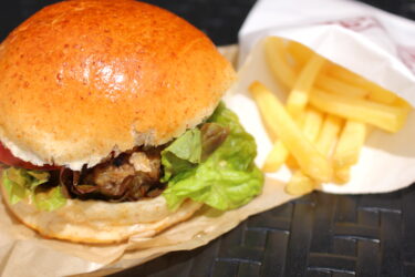 【ベロニカ】熊本・河内のハンバーガー！旭志牛を阿蘇溶岩焼きしたバーガーがウマい！